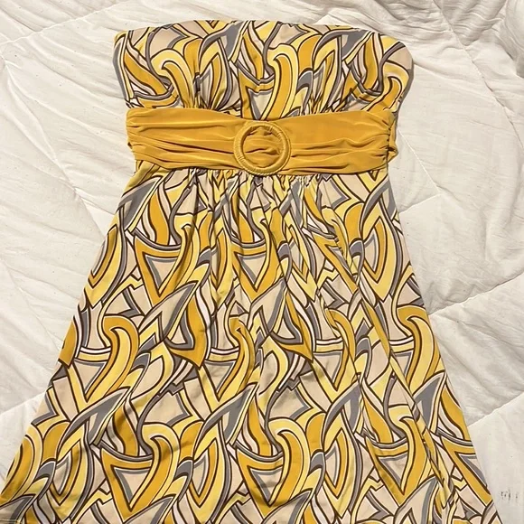 TWENTY ONE Vintage Yellow Strapless Dress!! - Picture 2 of 7